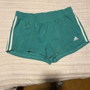 🌞 Adidas shorts 🌞